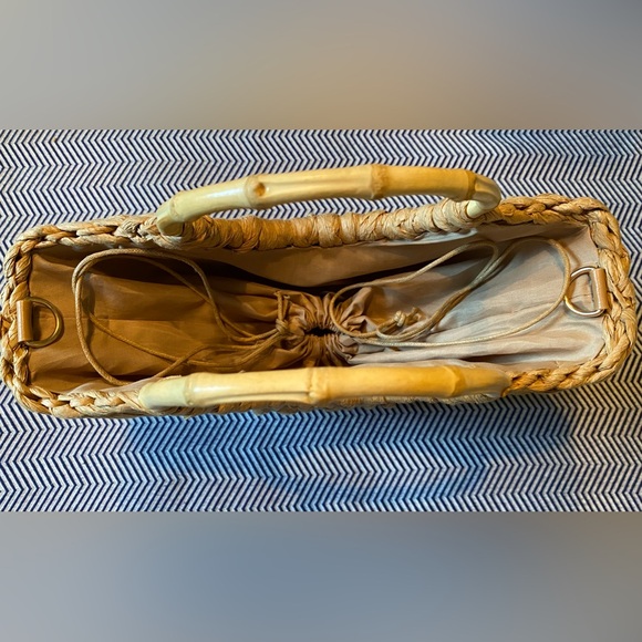 Wicker hand bag.  Almost like new.  Super clean.  And fun - Picture 6 of 8